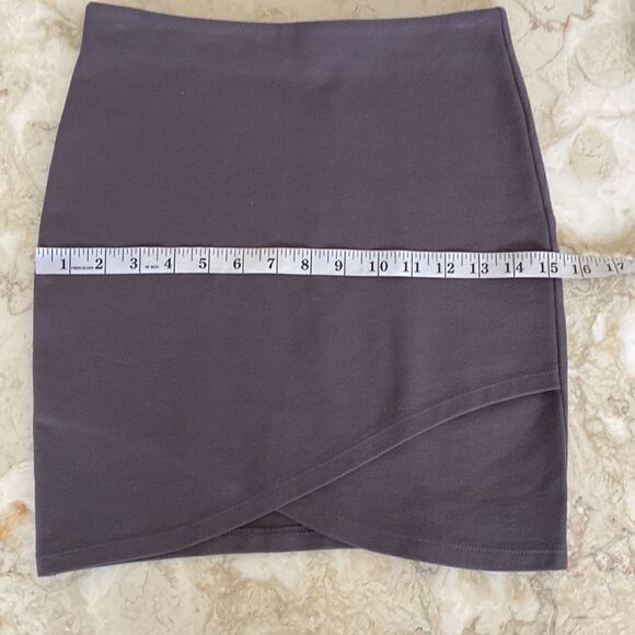 Aritzia Talula Tulip Tube Mini Skirt XS - Picture 6 of 9